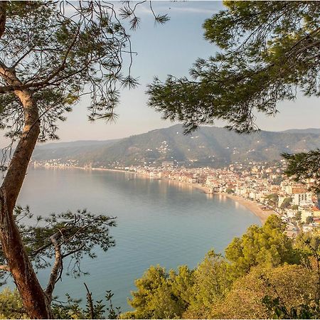 Gorgeous Apartment In Andora With House Sea View Exterior photo