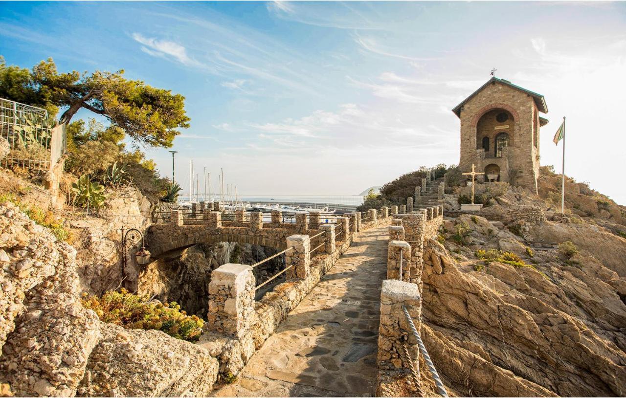 Gorgeous Apartment In Andora With House Sea View Exterior photo